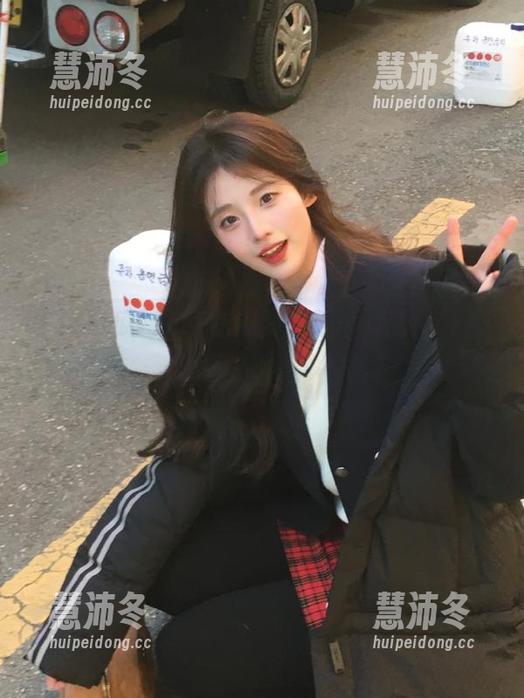 17吃瓜网 17吃瓜网下载体验版,轻松分享爆料瓜事件