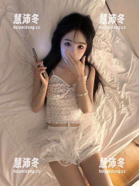 91吃瓜中心邀您观看，揭晓娱乐圈最新吸睛话题与流行趋势！
