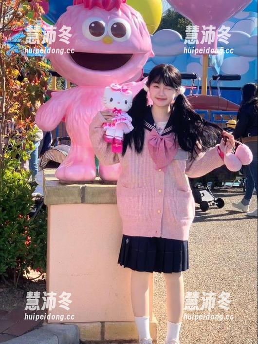 安卓黑料不打烊tttzzzsu导航最强吃瓜神器，妹子陪你探秘娱乐圈