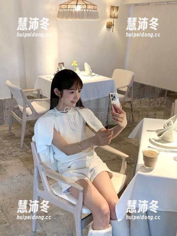 黑料正能量 黑料正能量最新发布的2025网站,带你解锁那些不为人知的娱乐圈黑料!
